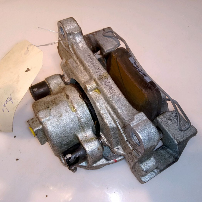 Etrier de frein avant gauche occasion M.G. ZS 2