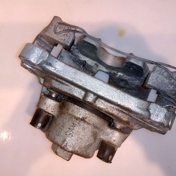 Etrier de frein avant droit occasion M.G. ZS 2