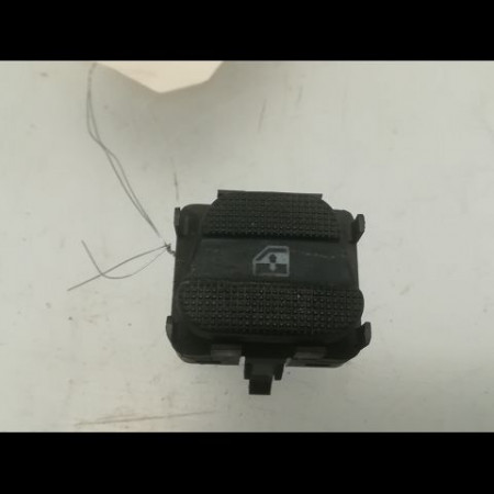 Commande lève-glace porte avant droite occasion VOLKSWAGEN GOLF III Phase 1 01-1992->12-1997 1.8i 75ch