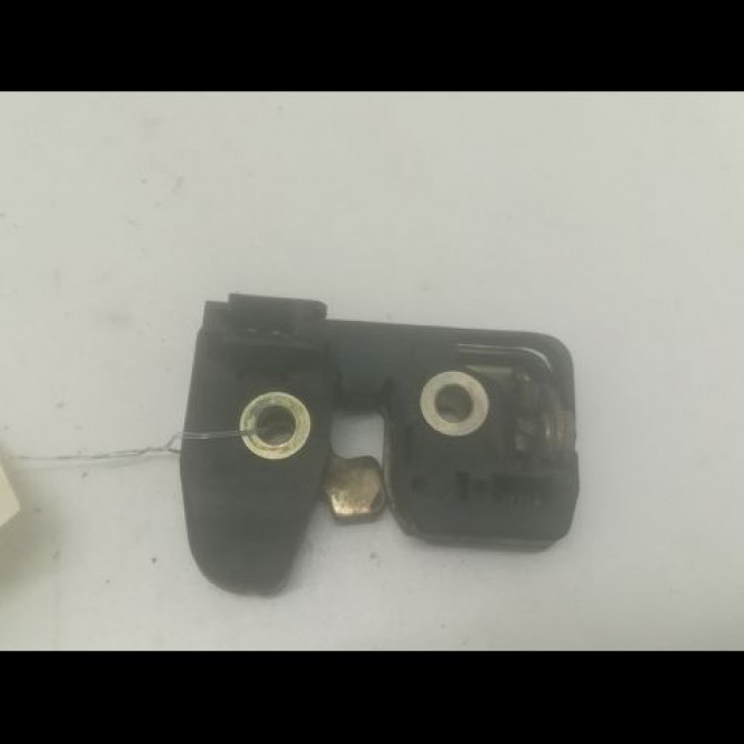 Serrure hayon occasion VOLKSWAGEN GOLF III Phase 1 01-1992->12-1997 1.9 D 1H6827505B 2