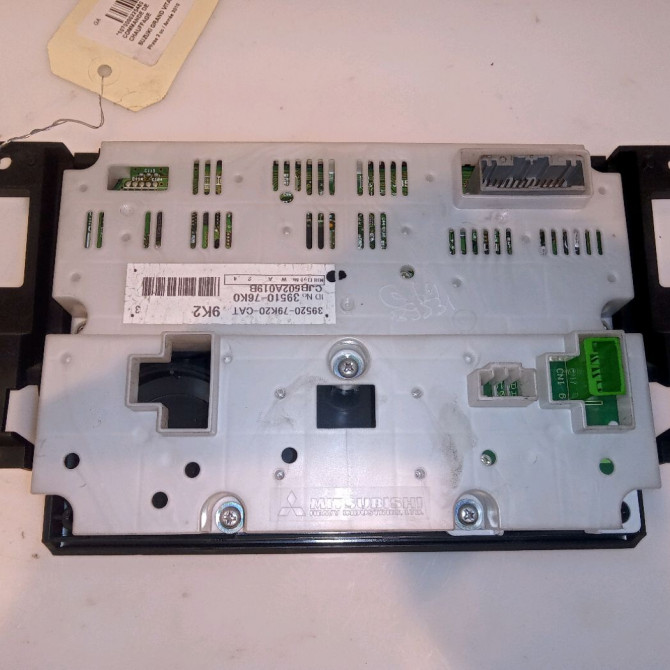 Commande de chauffage occasion SUZUKI GRAND VITARA II Phase 1 04-1995->04-1999 1.9 DDiS 129ch 3951065JH4CAT 2