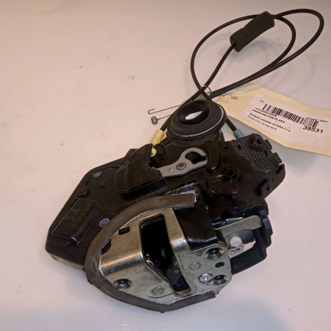 Serrure porte arg occasion SUZUKI GRAND VITARA II Phase 1 04-1995->04-1999 1.9 DDiS 129ch 8235065J24 1