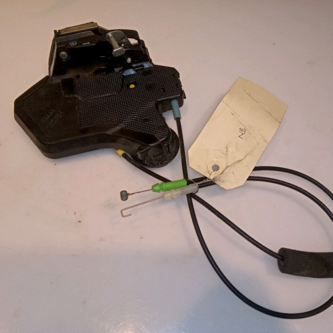 Serrure porte arg occasion SUZUKI GRAND VITARA II Phase 1 04-1995->04-1999 1.9 DDiS 129ch 8235065J24 2