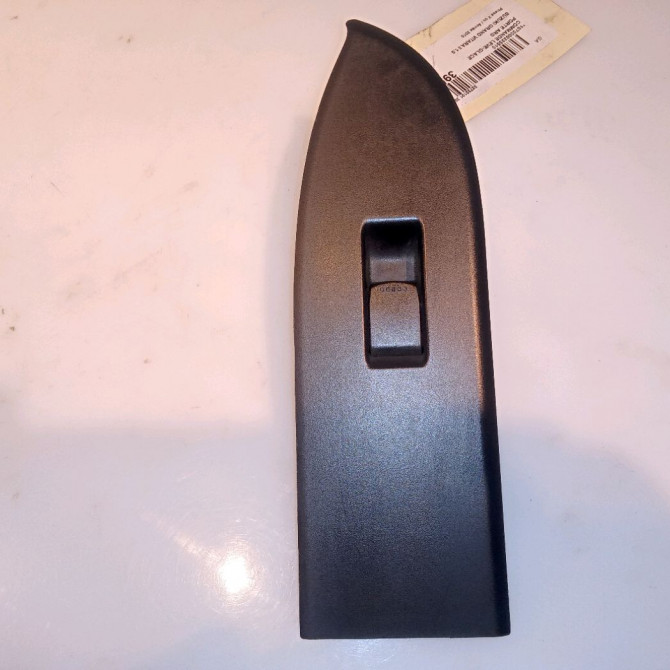 Commande leve-glace porte arrière gauche occasion SUZUKI GRAND VITARA II Phase 1 04-1995->04-1999 1.9 DDiS 129ch 3799562J00 1