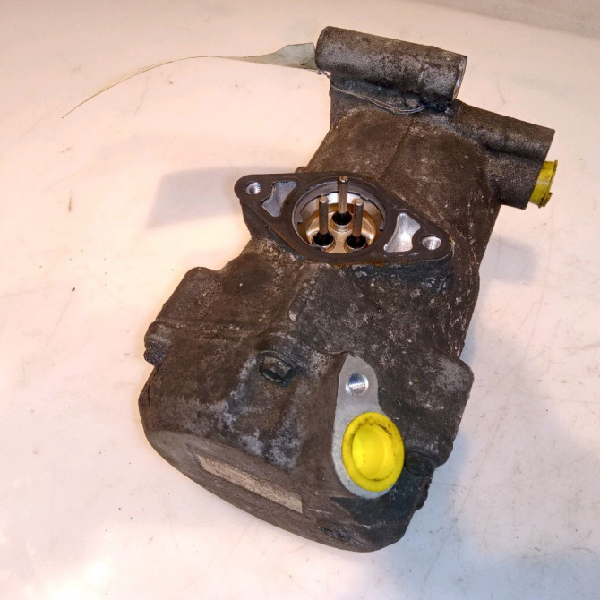 Compresseur air conditionne occasion TOYOTA PRIUS II Phase 1 03-2004->11-2009 110 Hybride 8837047010 2