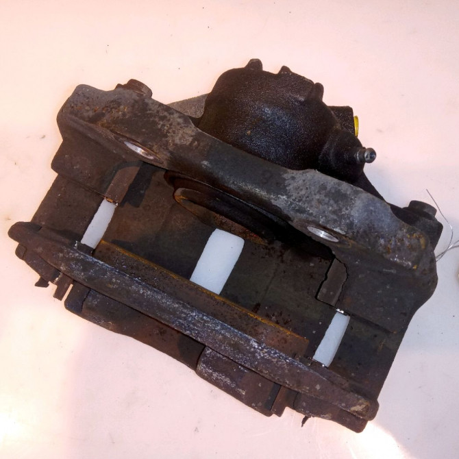 Etrier de frein avant droit occasion CITROEN C3 II Phase 1 11-2009->02-2013 1.4i 75ch 2