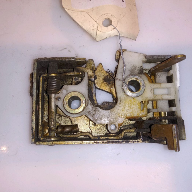 Serrure porte arg occasion VOLKSWAGEN GOLF I Phase 2 07-1980->01-1984 2