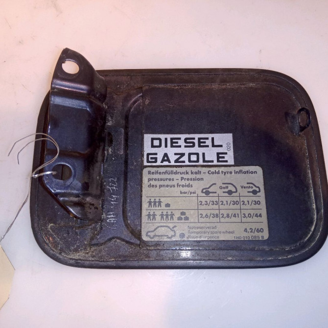Volet de trappe carburant occasion VOLKSWAGEN GOLF III Phase 1 01-1992->12-1997 1.9 TDI 90ch 1H0809905A 2