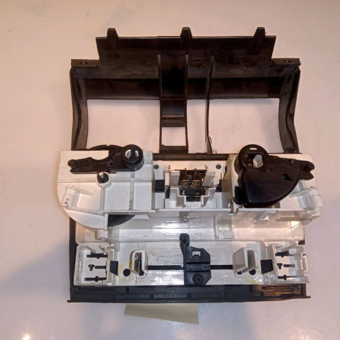 Commande de chauffage occasion OPEL CORSA II Phase 2 04-1997->10-2000 1.2i 9198555 2