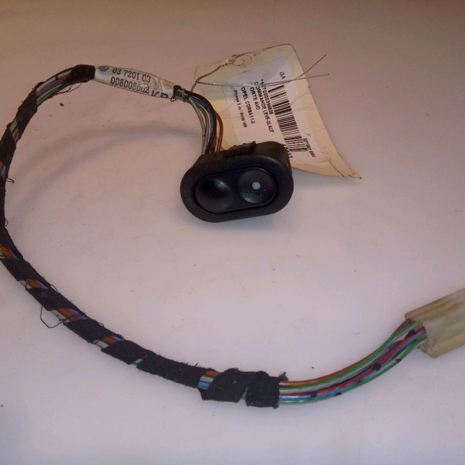 Commande lève-glace porte avant droite occasion OPEL CORSA II Phase 2 04-1997->10-2000 1.2i 90433895 1