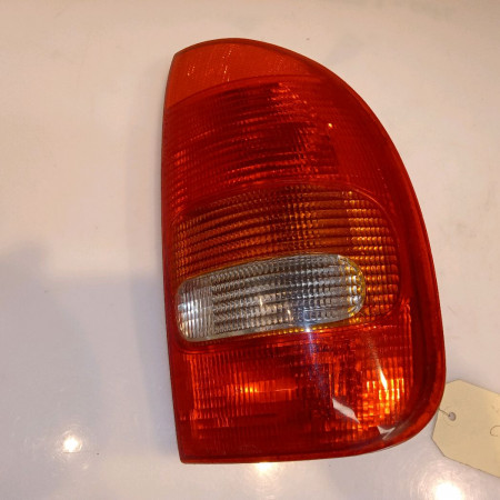 Feu arrière droit occasion OPEL CORSA II Phase 2 04-1997->10-2000 1.2i 90444811