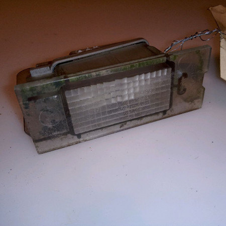 Eclaireur plaque de police d occasion RENAULT MEGANE II Phase 1 09-2003->12-2005 1.9 DCI 120ch 7700796163