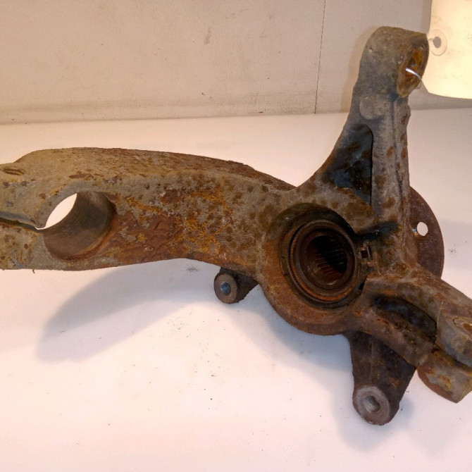 Moyeu avd occasion RENAULT SCENIC II Phase 2 09-2006->04-2009 1.5 DCI 105ch 7701210111 2