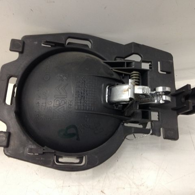 Poignee int porte avg occasion CITROEN C3 I Phase 1 04-2002->10-2005 1.4 HDi 9143K3 2