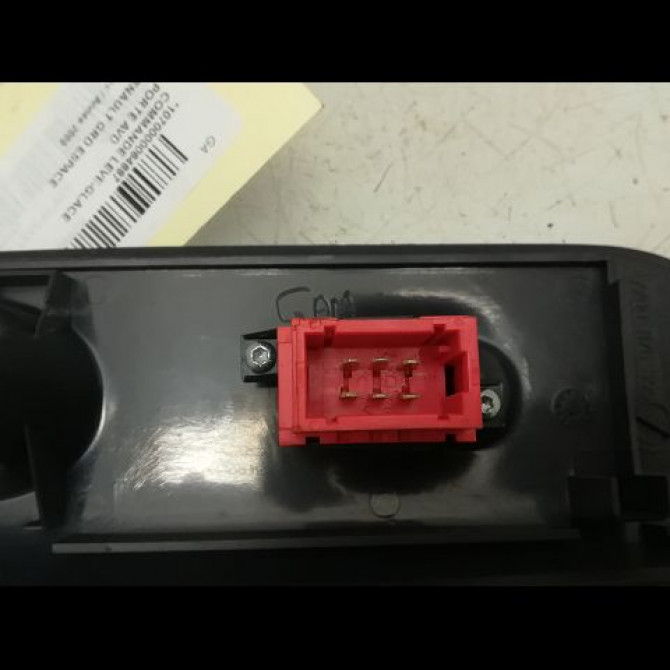 Commande lève-glace porte avant droite occasion RENAULT ESPACE III Phase 1 12-1996->09-2002 2.2 DT 7700876401 3