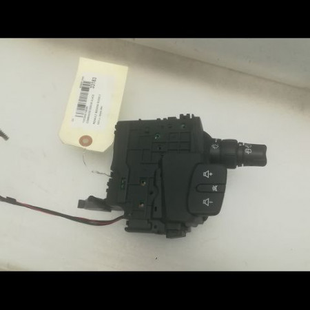 Commande essuie glace occasion RENAULT SCENIC II Phase 1 03-2004->09-2006 1.5 DCI 100ch 7701069597