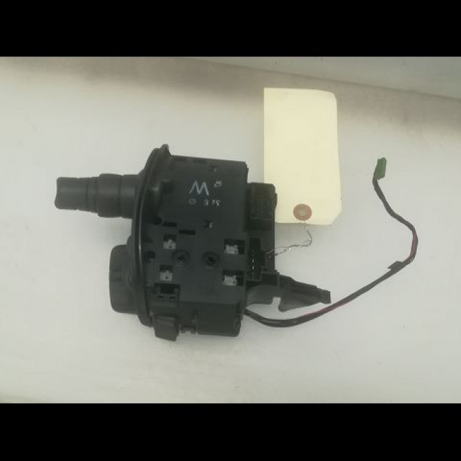 Commande essuie glace occasion RENAULT SCENIC II Phase 1 03-2004->09-2006 1.5 DCI 100ch 7701069597 2