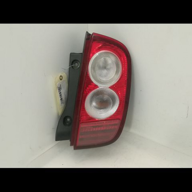 Feu arrière droit occasion NISSAN MICRA III Phase 1 01-2003->07-2005 1.2i 26554AX720 1