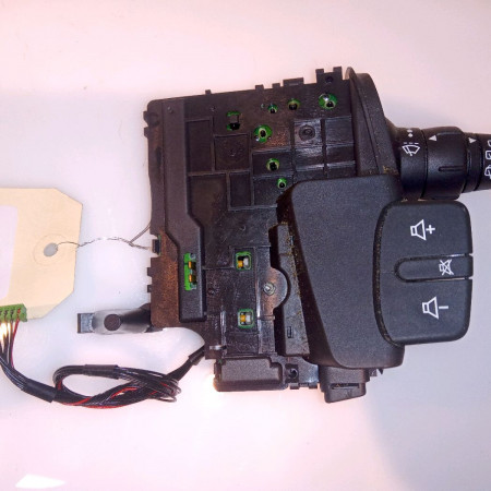 Commande essuie glace occasion RENAULT SCENIC II Phase 1 03-2004->09-2006 1.9 DCI 120ch 7701069597