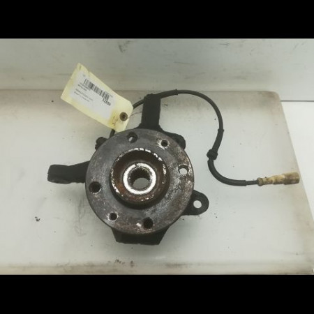 Moyeu avd occasion RENAULT CLIO II Phase 1 03-1998->06-2001 1.9 DTI 7701205779