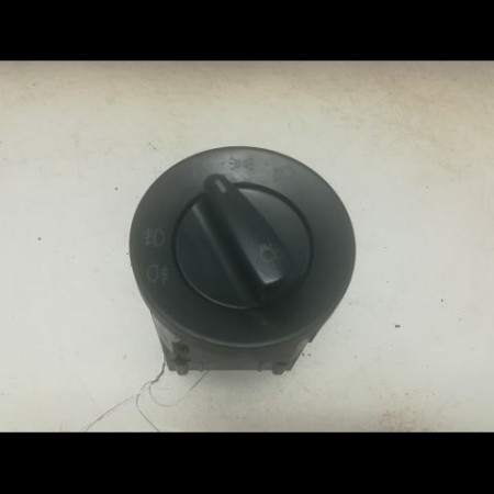 Commande eclairage occasion SKODA OCTAVIA I Phase 2 10-2000->06-2010 1.9 TDI 110ch 8L0953513S01C