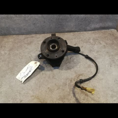 Moyeu avg occasion RENAULT CLIO II Phase 1 03-1998->06-2001 1.4 16v 7701205779