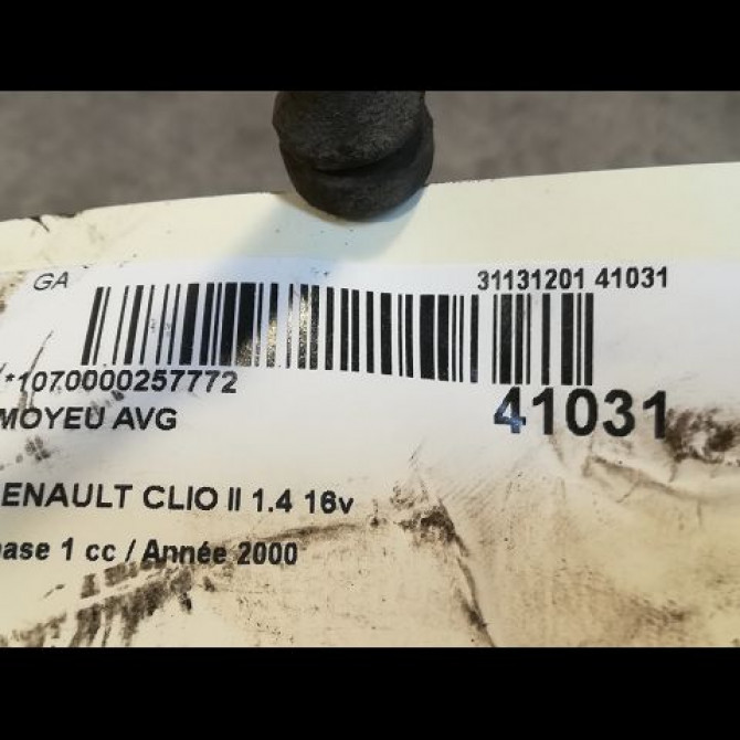 Moyeu avg occasion RENAULT CLIO II Phase 1 03-1998->06-2001 1.4 16v 7701205779 3