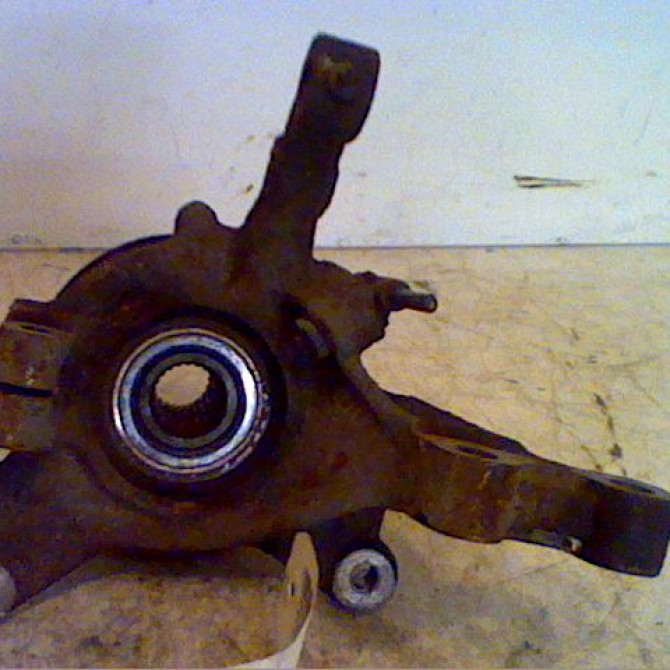 Moyeu avg occasion RENAULT MEGANE I Phase 1 11-1995->03-1999 1.9 DTI 7701205779 3