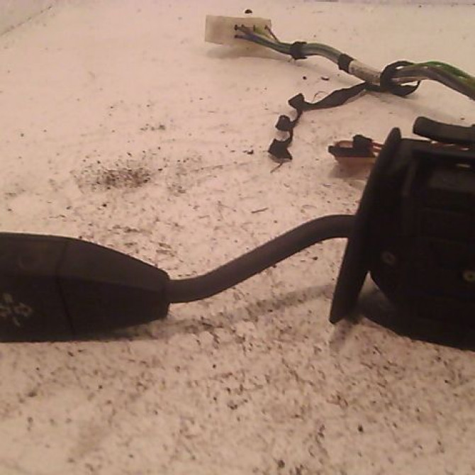 Commande clignotant occasion B.M.W. SERIE 3 III Phase 1 01-1991->04-1998 61318360907 1