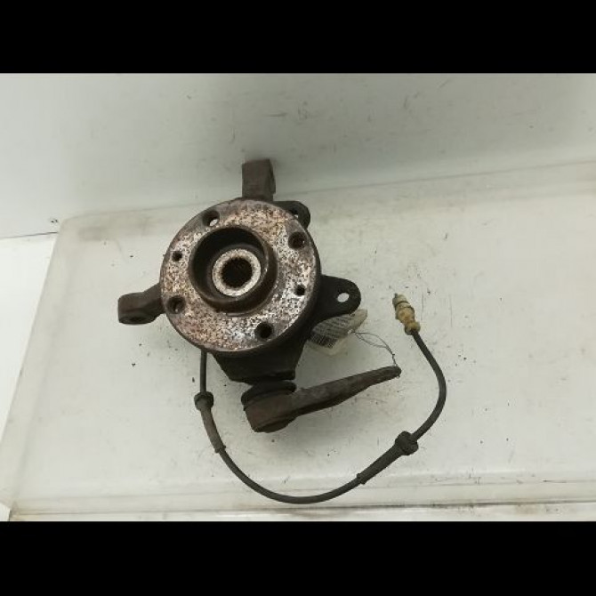 Moyeu avd occasion RENAULT CLIO II Phase 1 03-1998->06-2001 7701205779 1