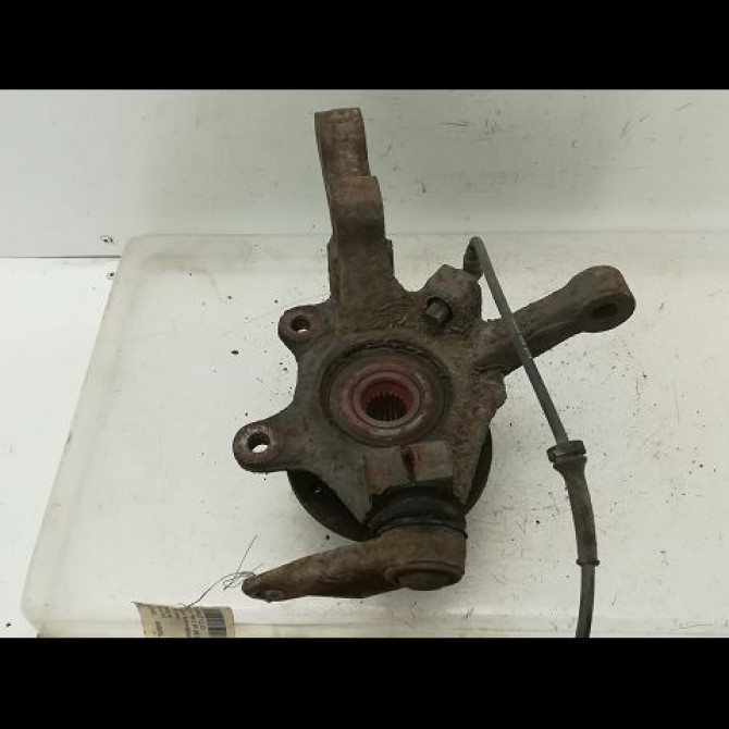 Moyeu avd occasion RENAULT CLIO II Phase 1 03-1998->06-2001 7701205779 2