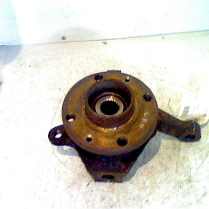 Moyeu avg occasion RENAULT CLIO I Phase 1 06-1990->03-1994 7701205779 1