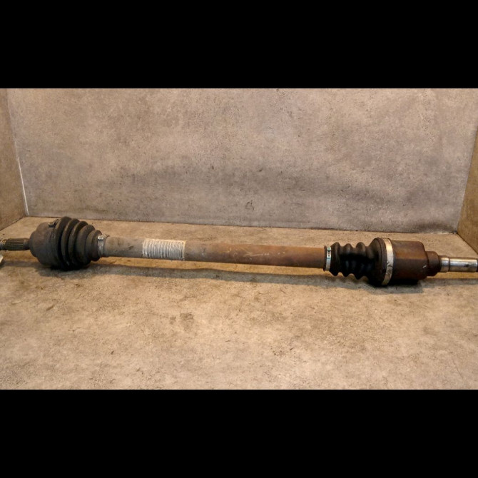 Transmission avant droite occasion PEUGEOT 207 Phase 1 04-2006->06-2013 1.4i 75ch 3273KJ 1