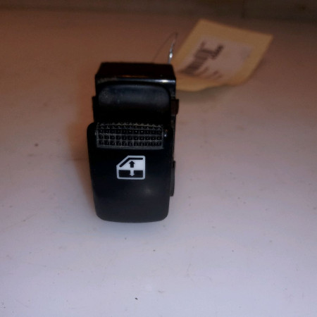 Commande lève-glace porte avant droite occasion HYUNDAI GETZ Phase 1 09-2002->11-2005 1.5 CRDI 935801C000XH