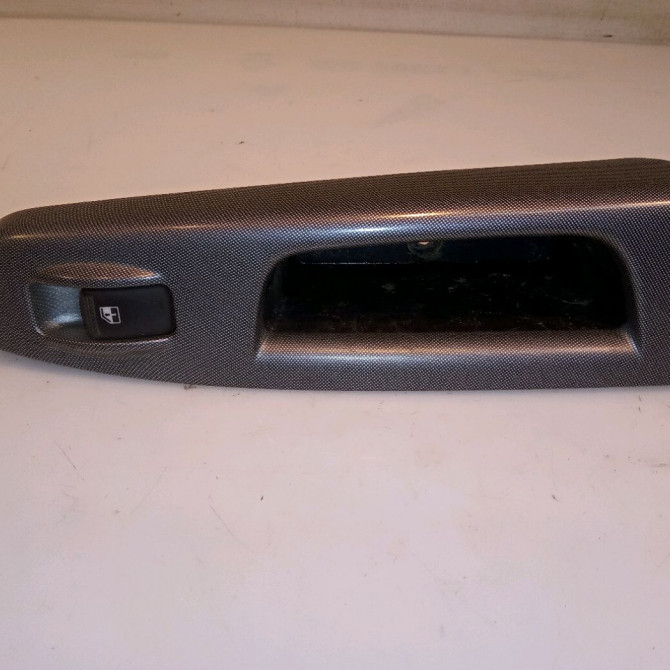 Commande leve-glace porte arrière gauche occasion HYUNDAI GETZ Phase 1 09-2002->11-2005 1.5 CRDI 935801C010XH 1