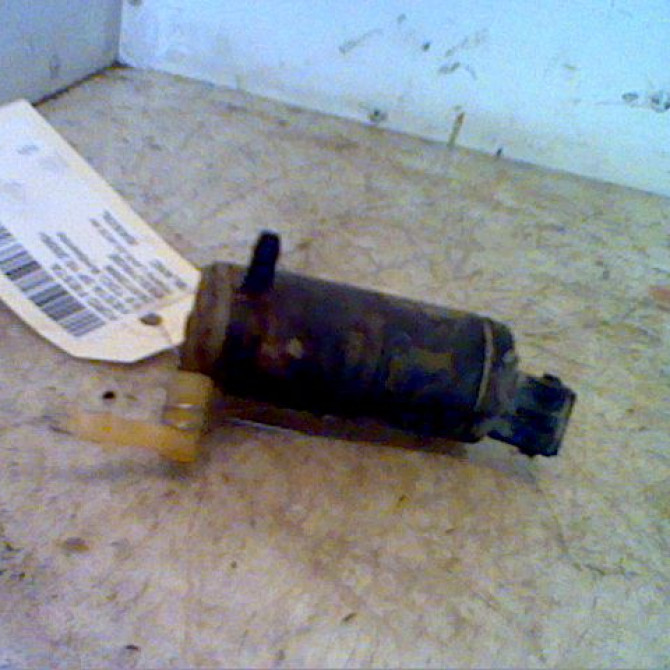 Pompe lave-glace avant occasion FORD FIESTA V Phase 2 10-2005->10-2008 1.6 TDCI 1144480 1