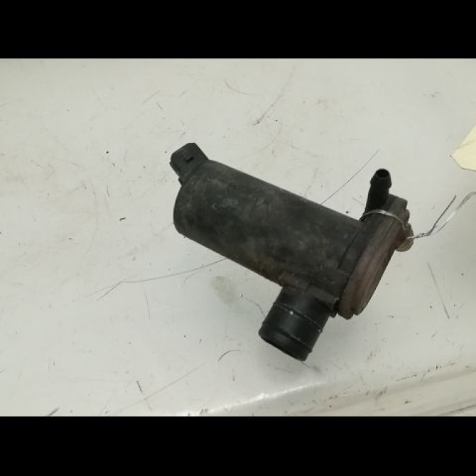 Pompe lave-glace avant occasion FORD FIESTA V Phase 1 09-2002->10-2005 1.4 TDCI 1144480 2