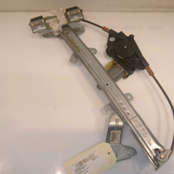 Mecanisme + moteur lève-glace avant droit occasion FORD FIESTA V Phase 1 09-2002->10-2005 1.4 TDCI 1567722 2