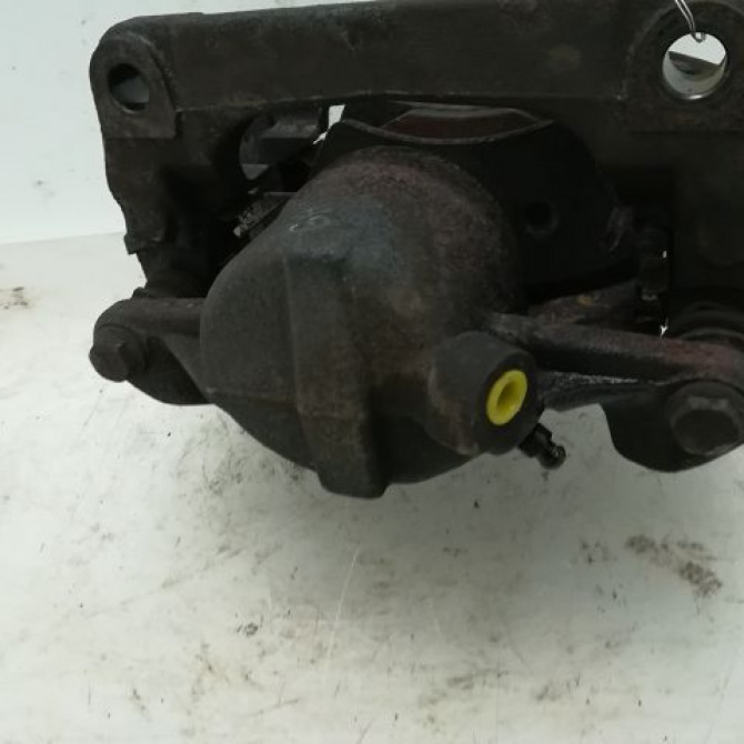 Etrier de frein avant gauche occasion RENAULT SCENIC II Phase 1 03-2004->09-2006 7701207685 3