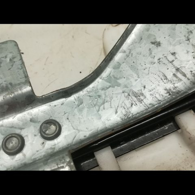 Mecanisme leve-glace arrière droit occasion FORD FIESTA V Phase 1 09-2002->10-2005 1.4 TDCI 1528042 4