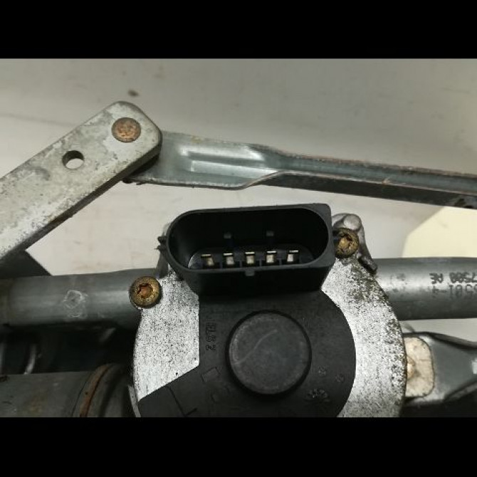 Moteur essuie-glace avant occasion FORD FIESTA V Phase 1 09-2002->10-2005 1.4 TDCI 1740714 4