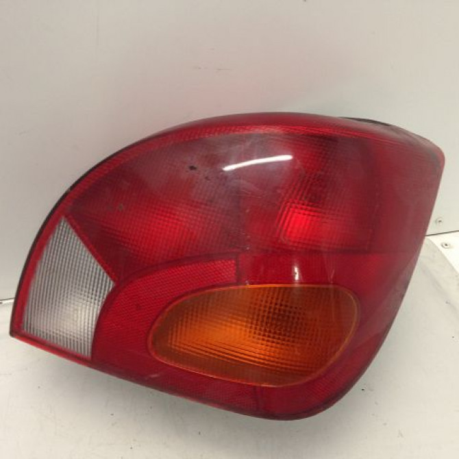 Feu arrière droit occasion FORD FIESTA IV Phase 2 09-1999->09-2002 1.8 D 1044154 1