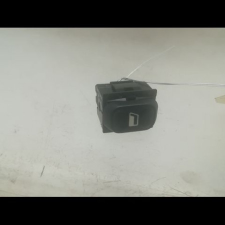 Commande lève-glace porte avant droite occasion CITROEN XSARA Phase 2 09-2000->12-2005 2.0 HDi 90ch 6552Z7