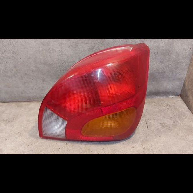 Feu arrière droit occasion FORD FIESTA IV Phase 2 09-1999->09-2002 1.3i 1044154 1