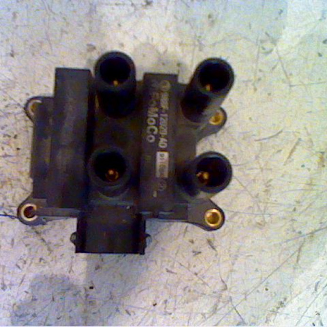 Bobine allumage occasion FORD FIESTA V Phase 1 09-2002->10-2005 1.4i 988F12019AD 1