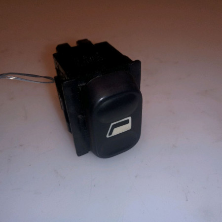 Commande lève-glace porte avant droite occasion CITROEN XSARA Phase 2 09-2000->12-2005 1.4i 6552Z7