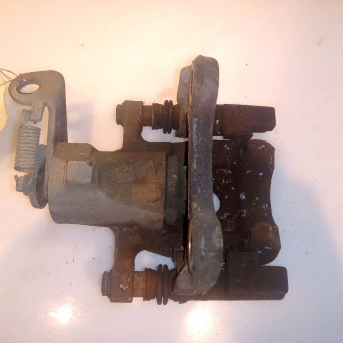 Etrier de frein avant gauche occasion RENAULT SCENIC II Phase 1 03-2004->09-2006 1.9 DCI 120ch 7701207685 2