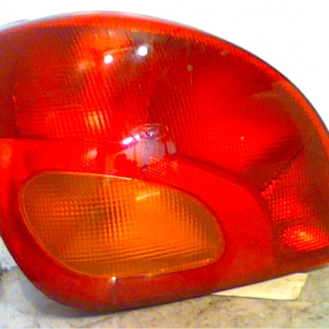 Feu arrière gauche occasion FORD FIESTA IV Phase 2 09-1999->09-2002 1.8 D 1044156 1