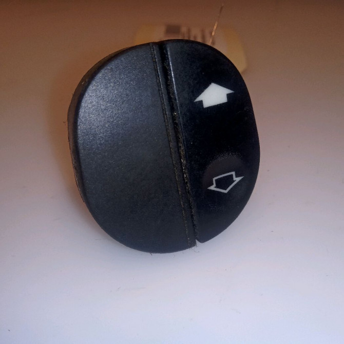 Commande lève-glace porte avant droite occasion FORD FIESTA V Phase 1 09-2002->10-2005 1.4 TDCI 1