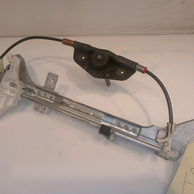 Mecanisme leve-glace arrière droit occasion FORD FIESTA V Phase 1 09-2002->10-2005 1.4 TDCI 1528042 2